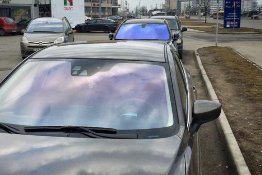 Атермальне або антиблікове скло